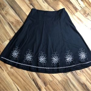 Cotton black a line / skater mini skirt embroidered accents lined Small